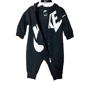 Nike Baby Black and White  Hoodie Graphic Swoosh Logo Onepiece Sz 3M NWT